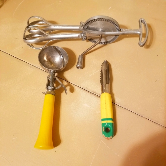 Vintage cooking tools - Picture 1 of 1